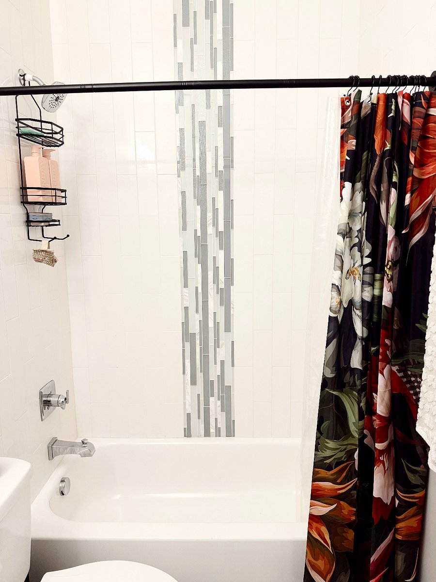 guest bathroom bathtub 2nd floor