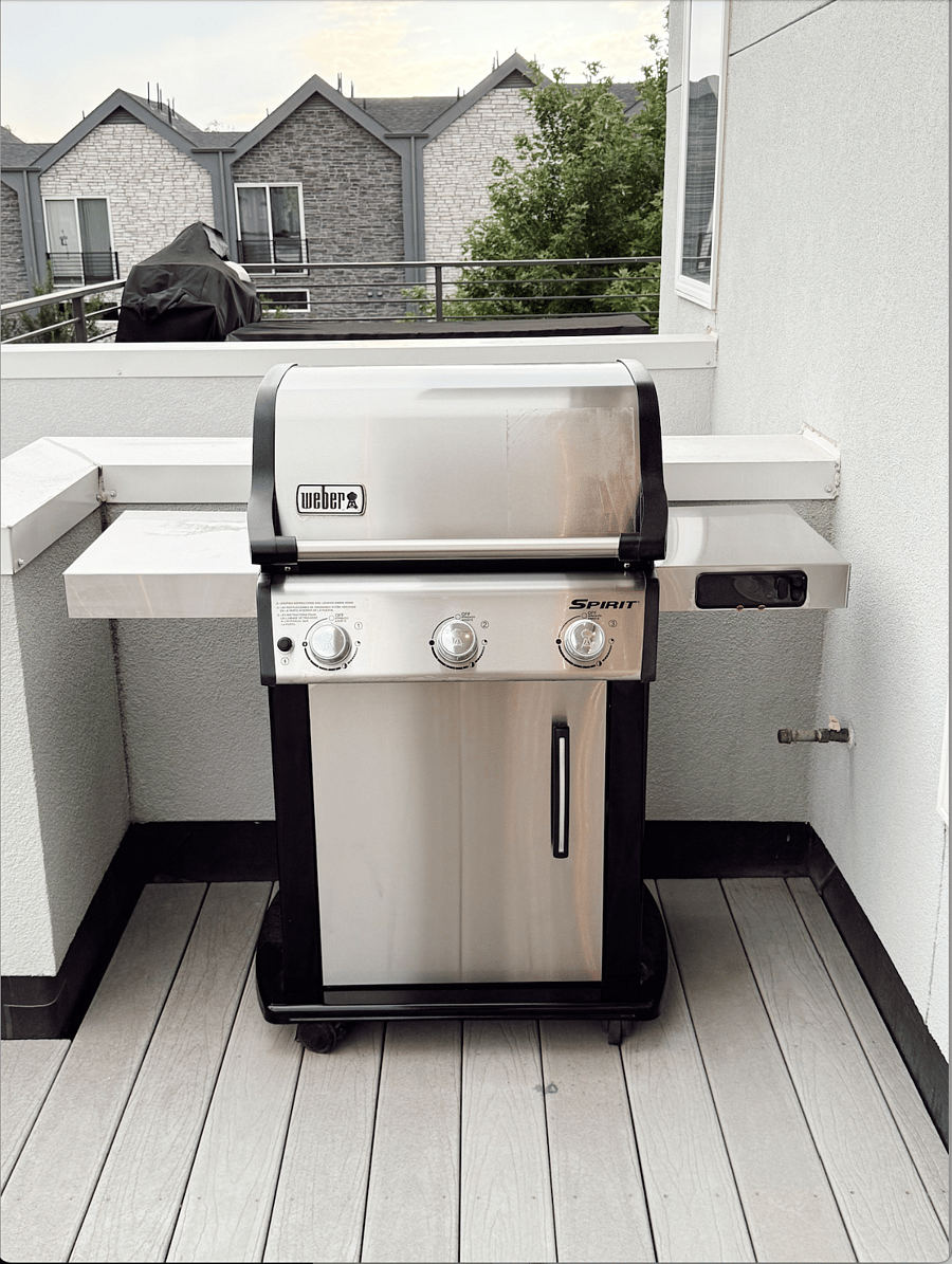 Almost brand new weber grill