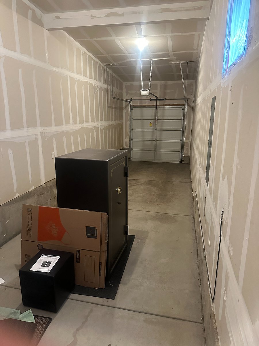 Garage interior 