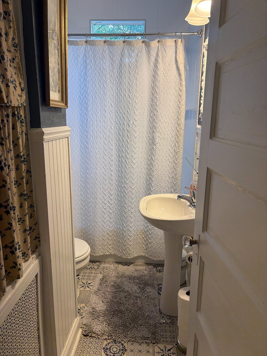 Furnished Finder property 1025845_1 photo 7