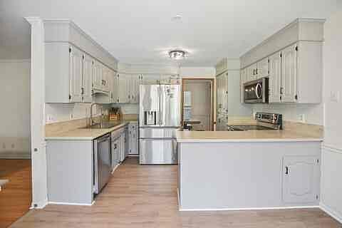 Furnished Finder property 1025853_1 photo 16