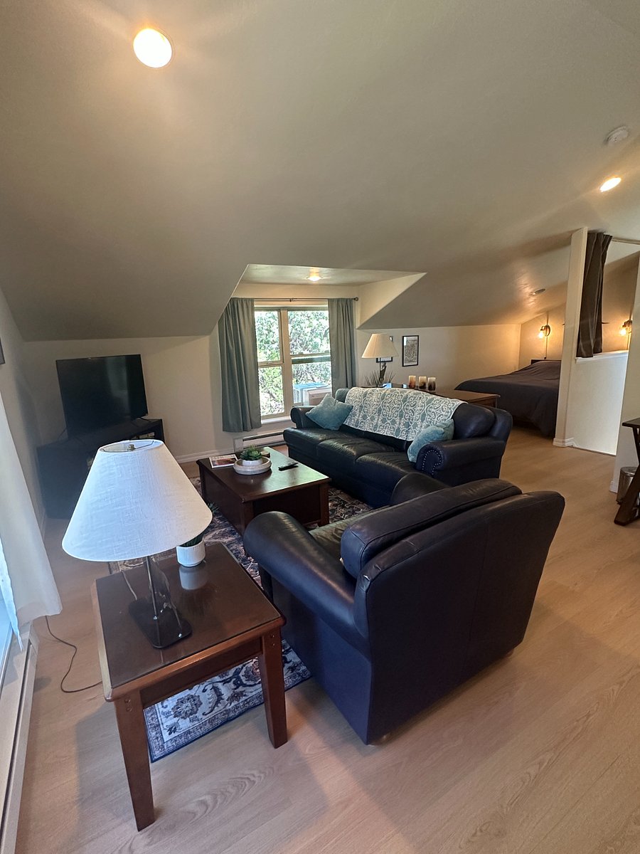 Furnished Finder property 1025867_1 photo 4