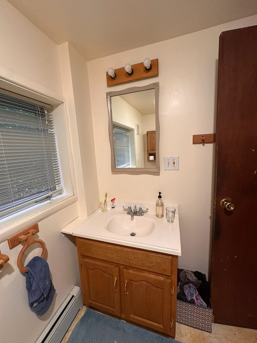 Main floor bathroom