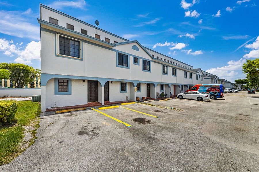 Furnished Finder property 1025878_1 photo 1