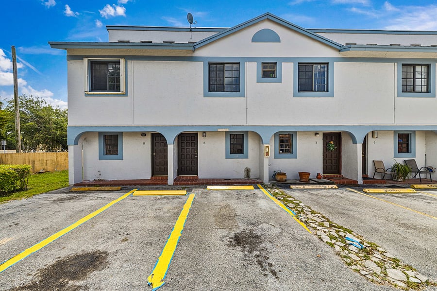 Furnished Finder property 1025878_1 photo 37