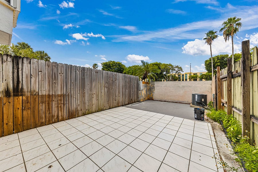 Furnished Finder property 1025878_1 photo 35