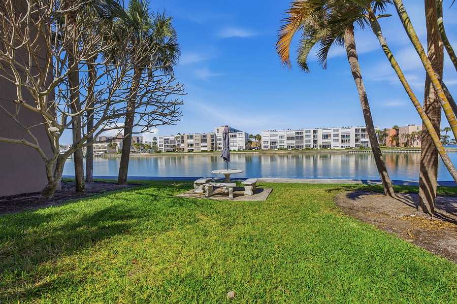 Furnished Finder property 1025887_1 photo 50