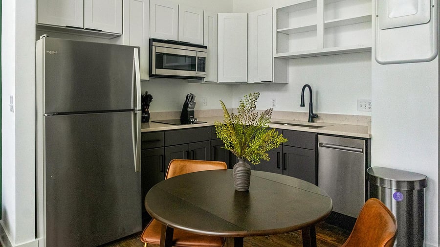 Furnished Finder property 1025890_7 photo 4