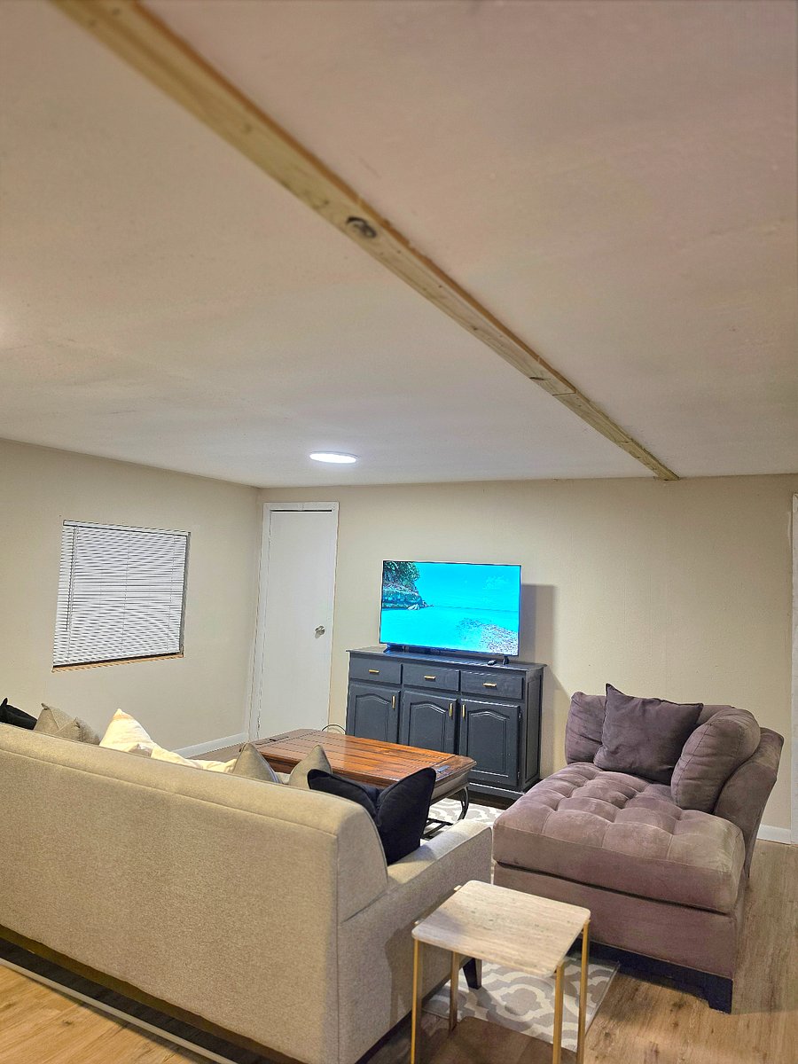 Open Living area with TV & Internet