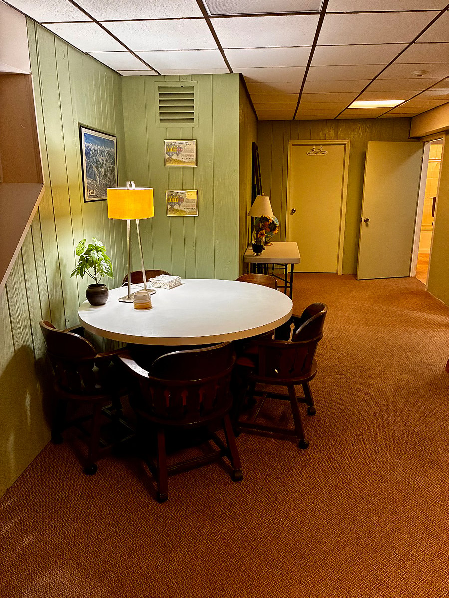 Dining room table with 6 x bucket chairs on wheels