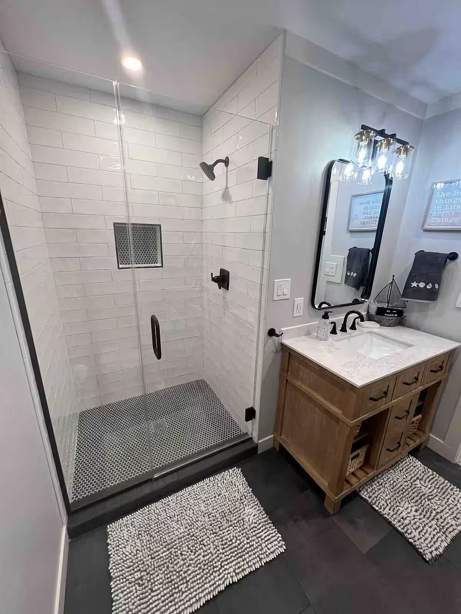 2nd bathroom