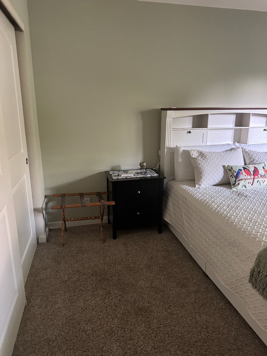 Furnished Finder property 1026121_1 photo 4