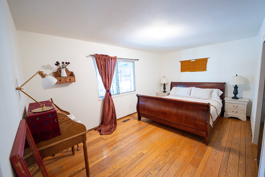 Big bedroom, California King bed.