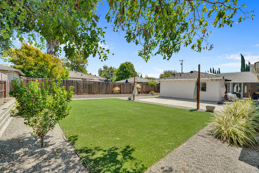 Furnished Finder property 1026268_1 photo 35