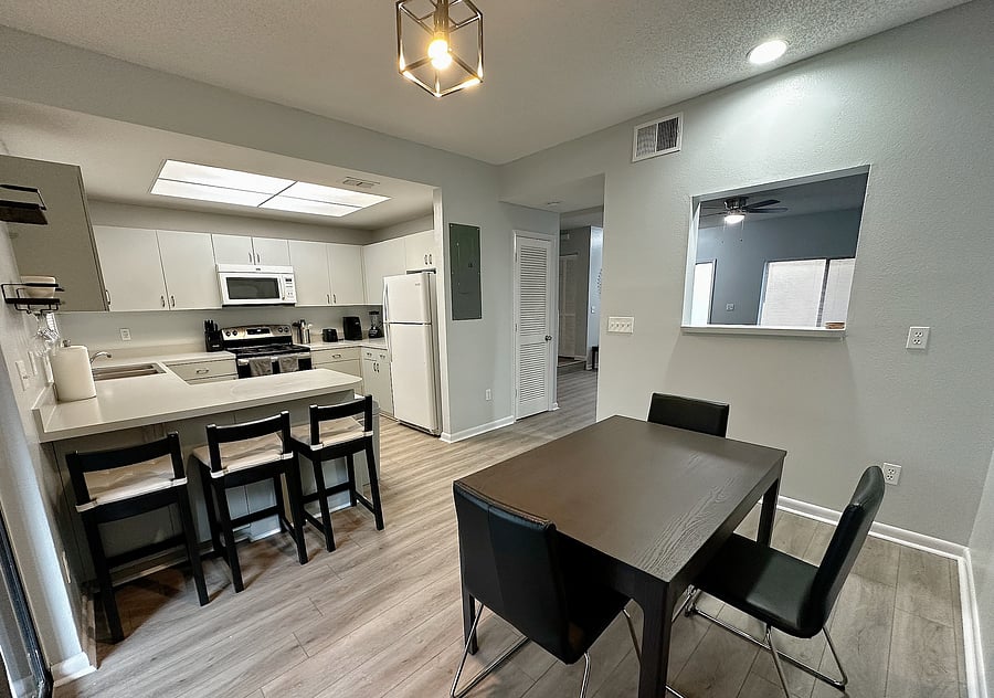 Furnished Finder property 1026459_1 photo 10