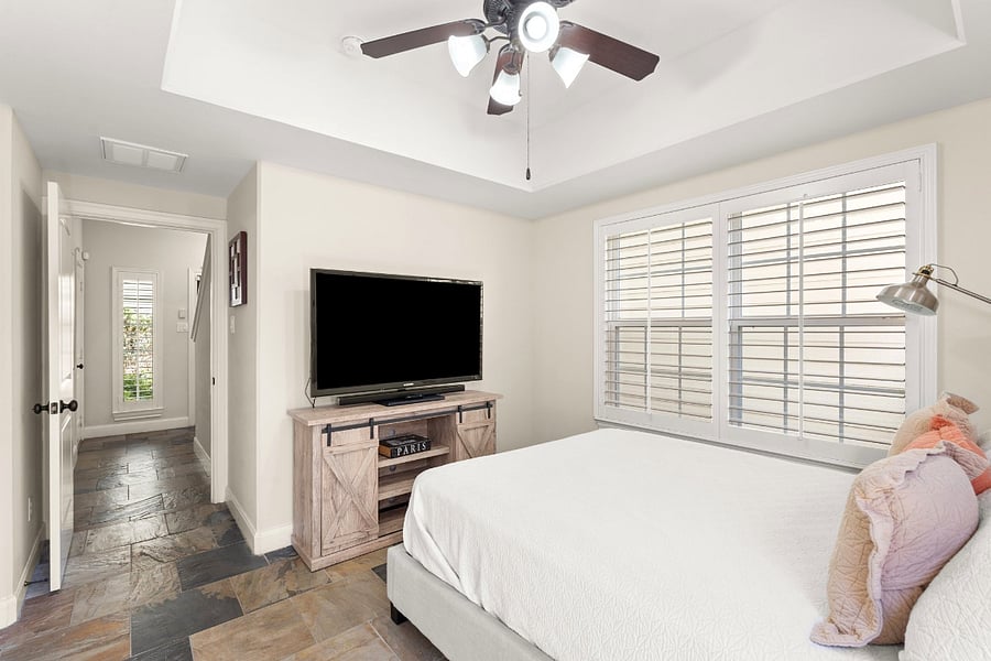 Queen room located on the first floor.