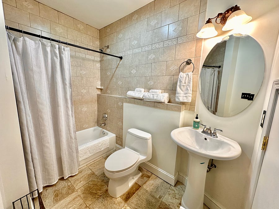 Furnished Finder property 1026477_1 photo 33