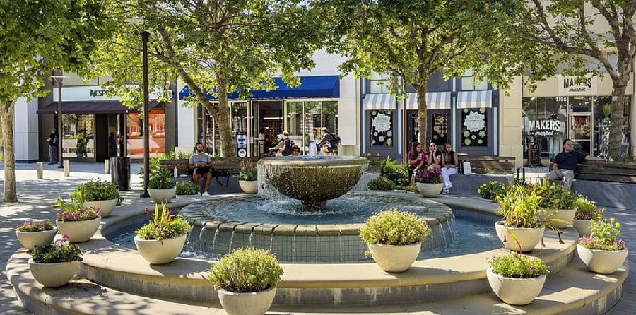 Water fountain in downtown Walnut Creek