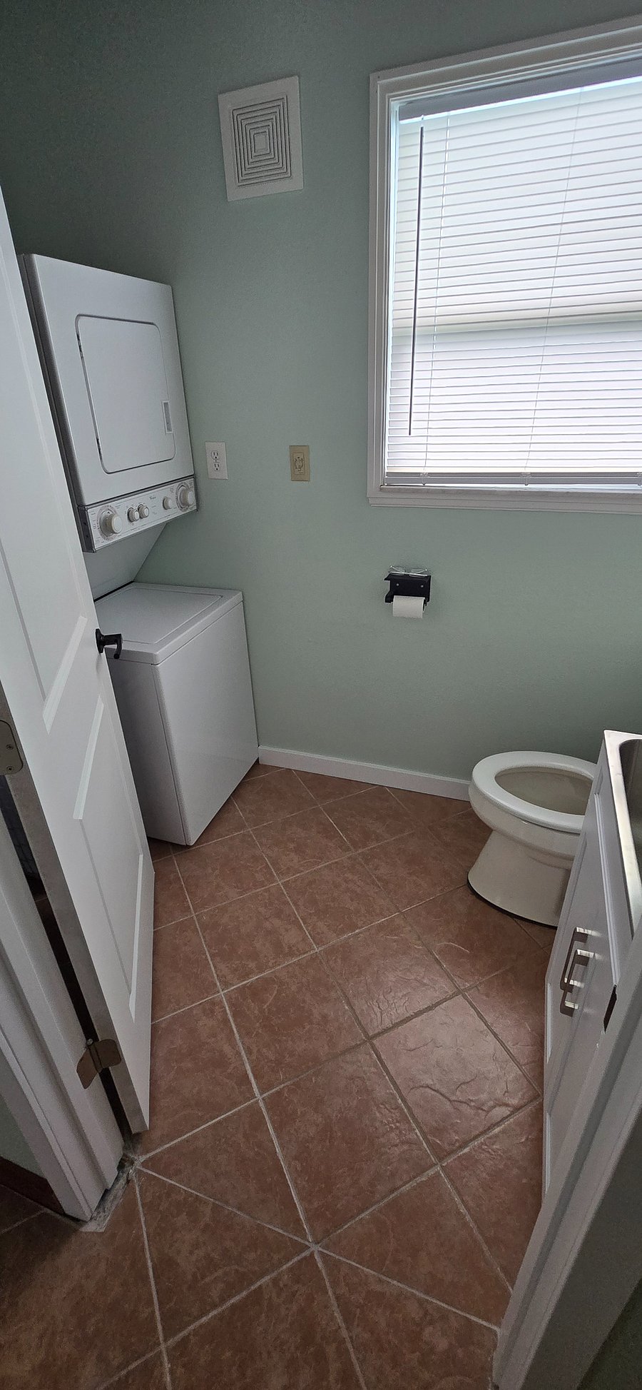 Furnished Finder property 1026557_1 photo 11