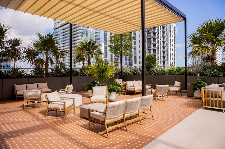 Rooftop sundeck