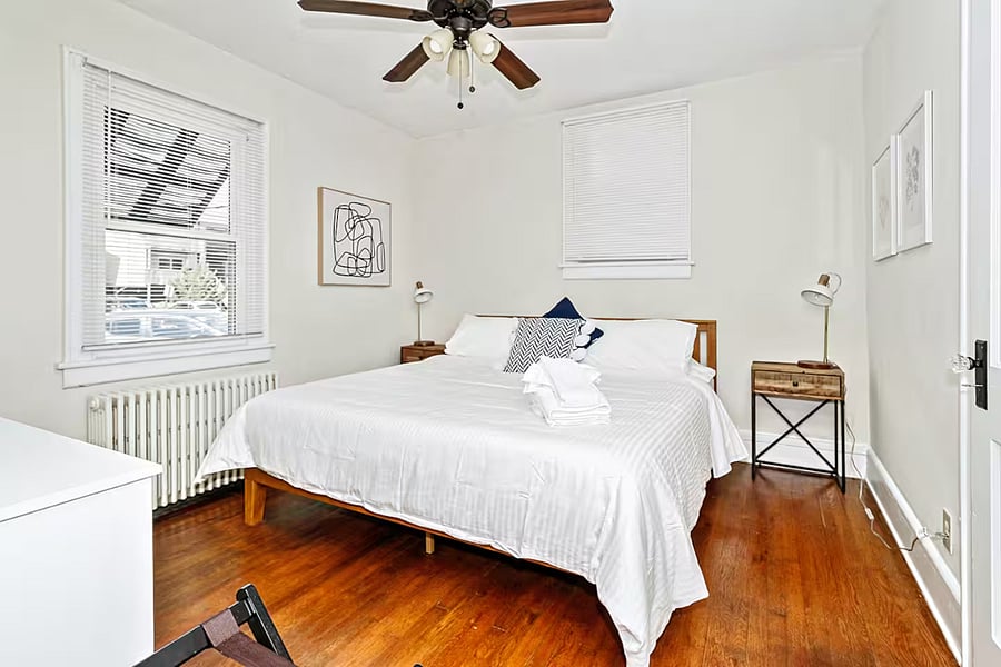 2nd bedroom with king size bed and large screen 60-inch smart TV