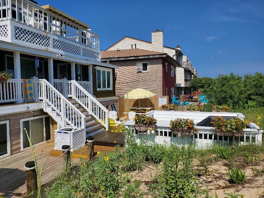 Grilling area with Starboard and Port beach decks