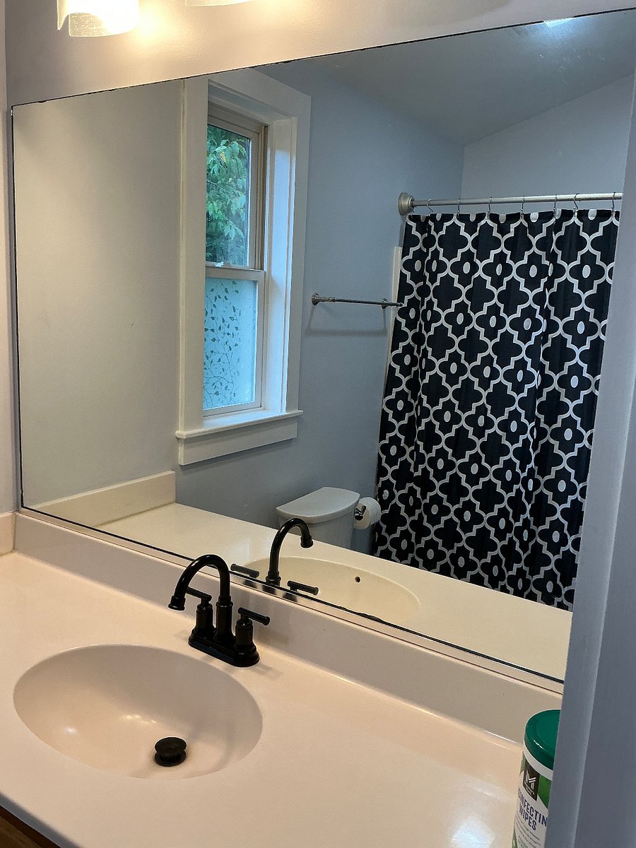 Full size bathroom