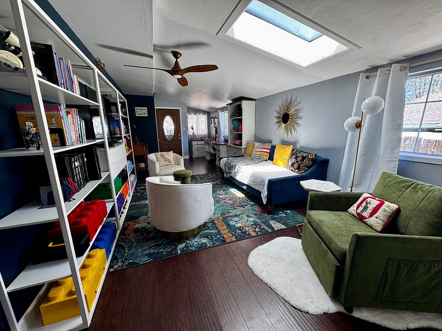 Bedroom / Sun Room