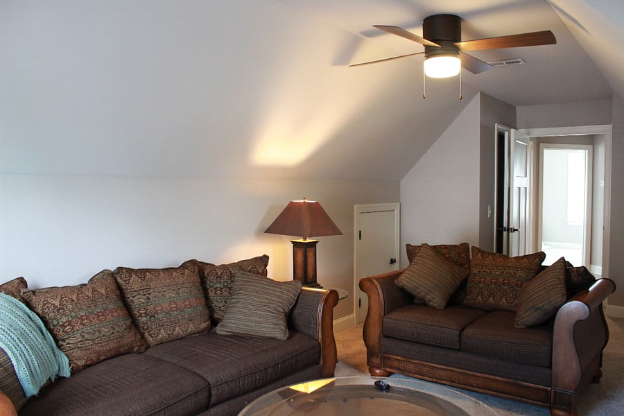 Furnished Bonus Room