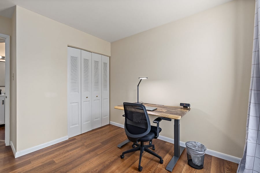 Unit B Private Office - High-Speed Wi-Fi