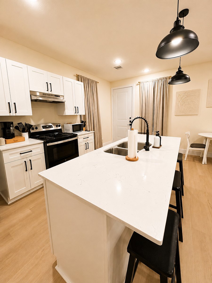 Furnished Finder property 1026779_1 photo 2