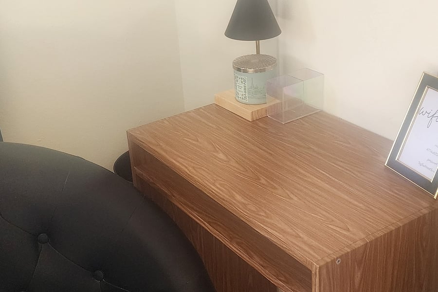 Writing desk area & WiFi included