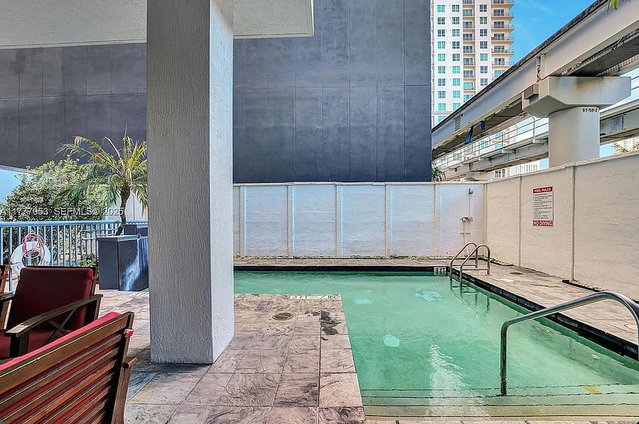 Furnished Finder property 1026801_1 photo 3