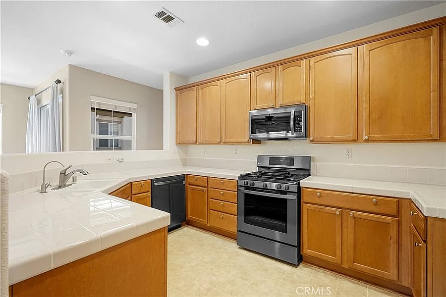 Furnished Finder property 1026838_1 photo 12