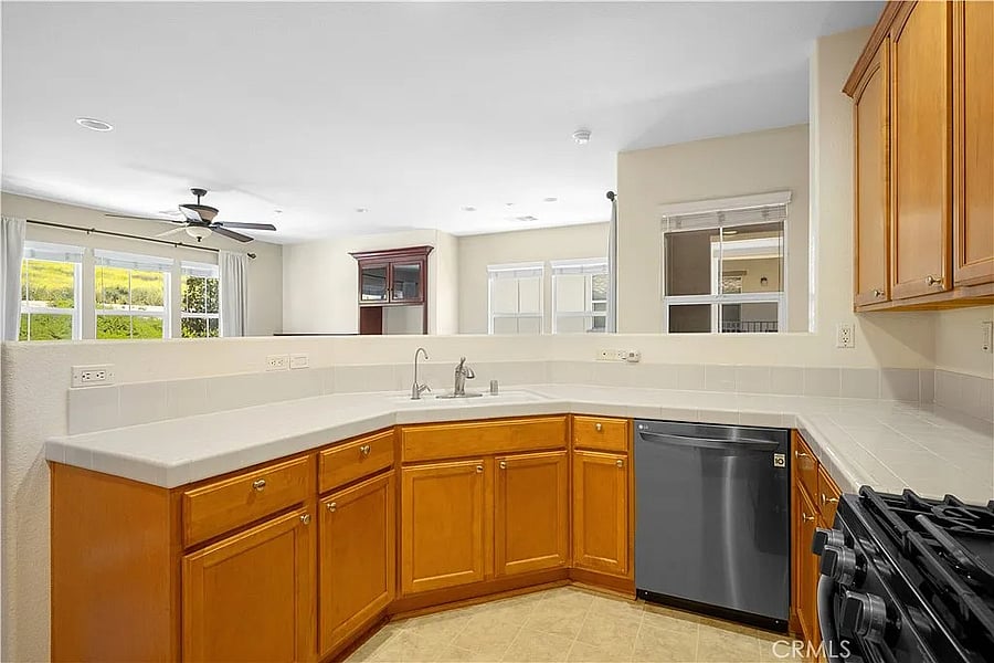 Furnished Finder property 1026838_1 photo 11