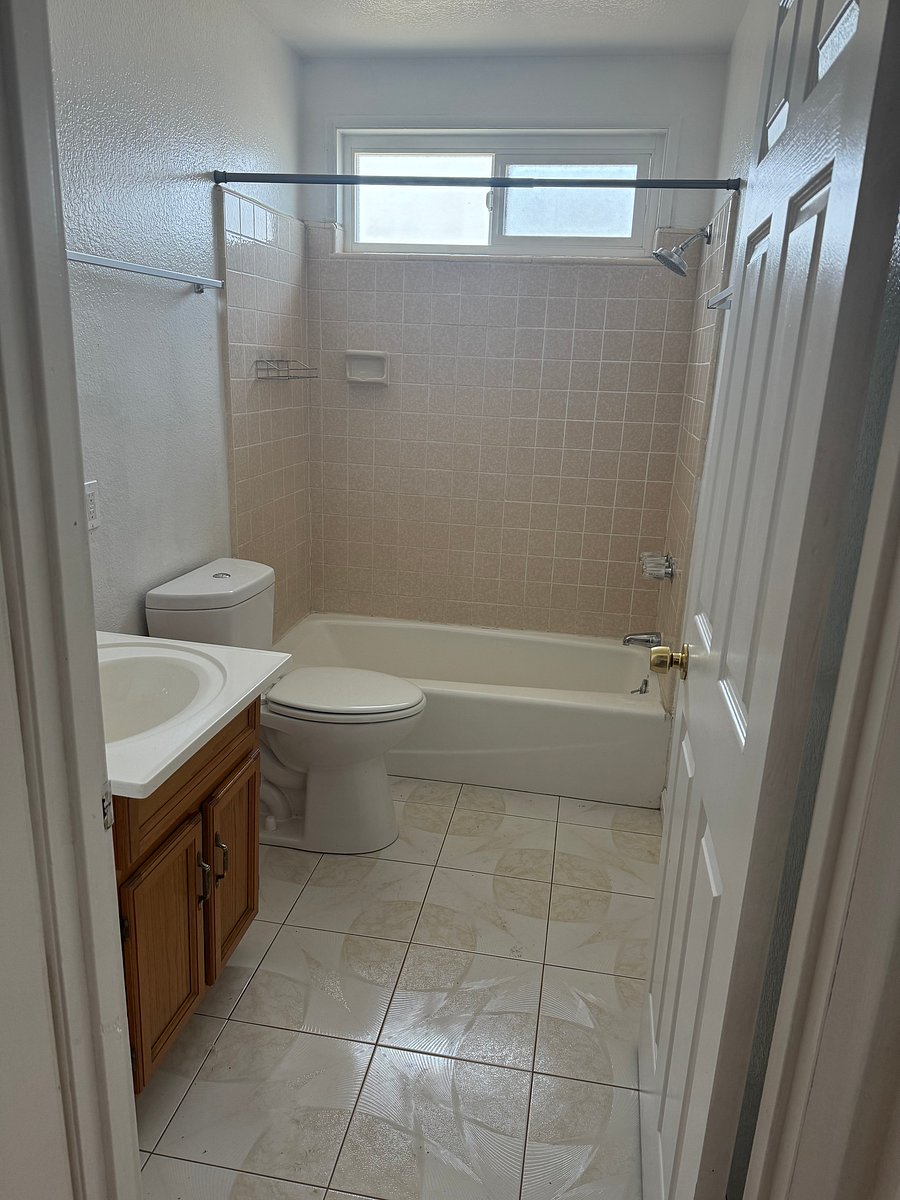 Furnished Finder property 1026857_1 photo 2