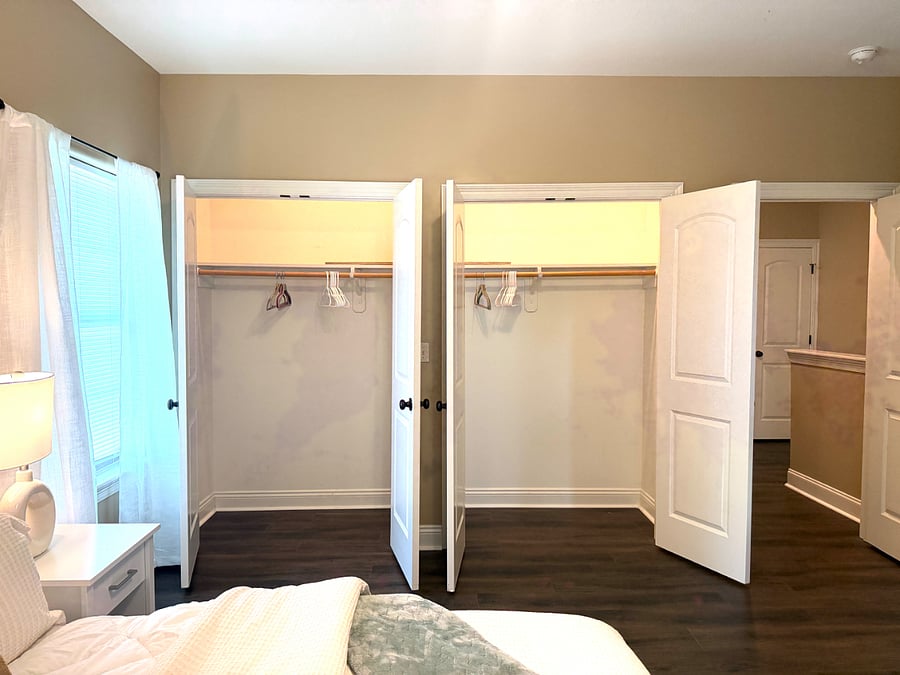 Master room closet