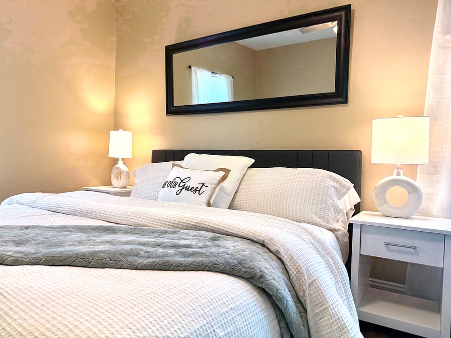 King bed master room