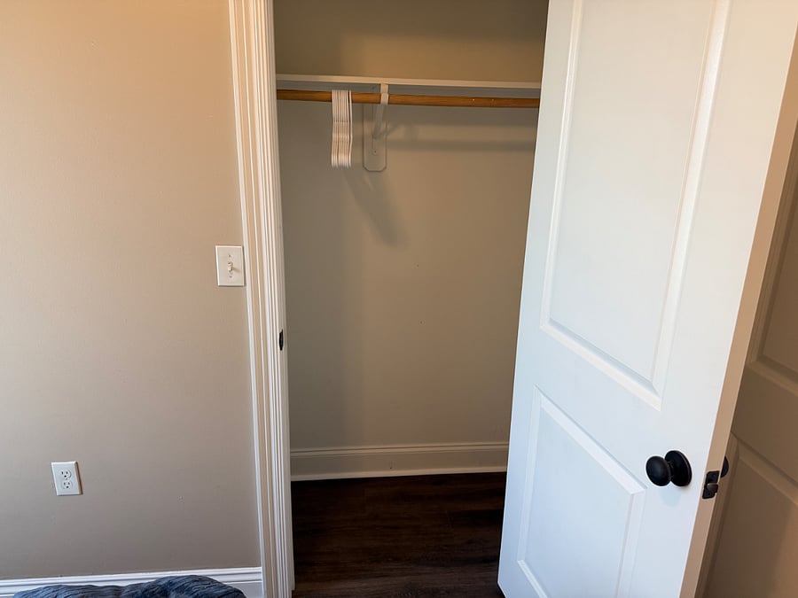 Guest Room Queen Closet