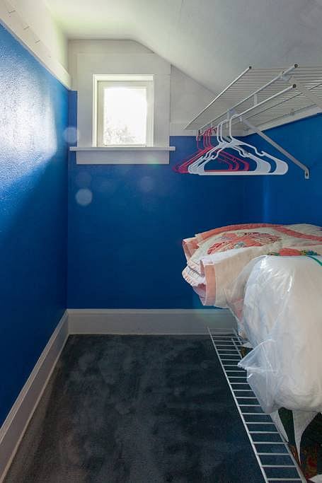 Walk-in closet