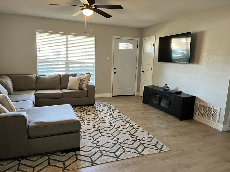 Furnished Finder property 1027029_1 photo 3