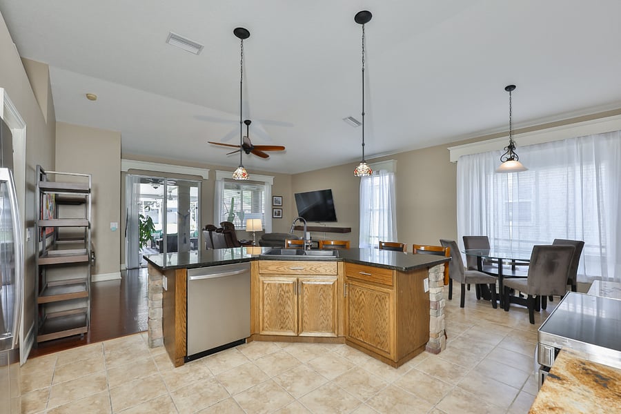Nice high ceilings
