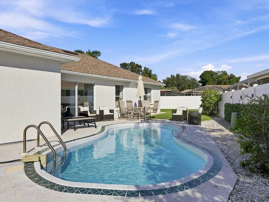 Furnished Finder property 1027186_1 photo 31
