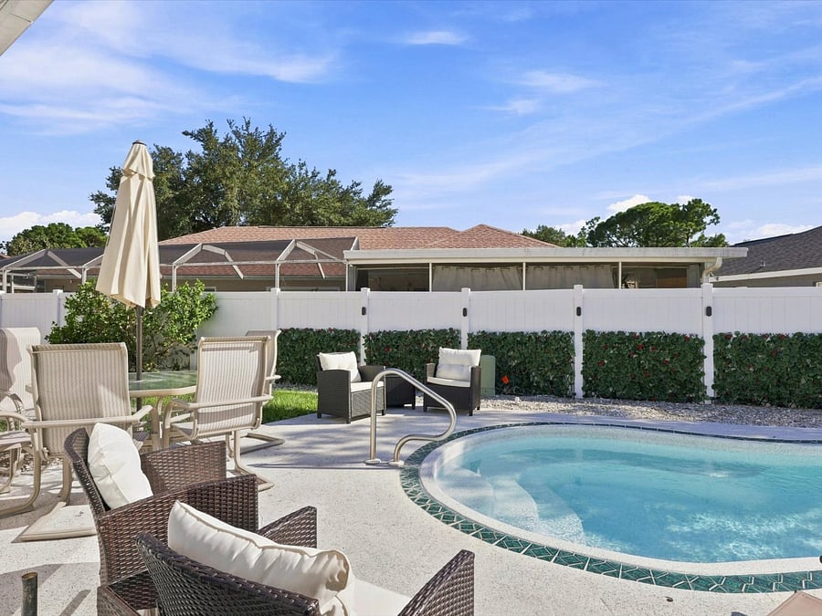 Furnished Finder property 1027186_1 photo 2