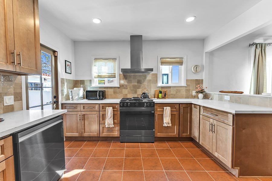 Furnished Finder property 1027187_1 photo 3