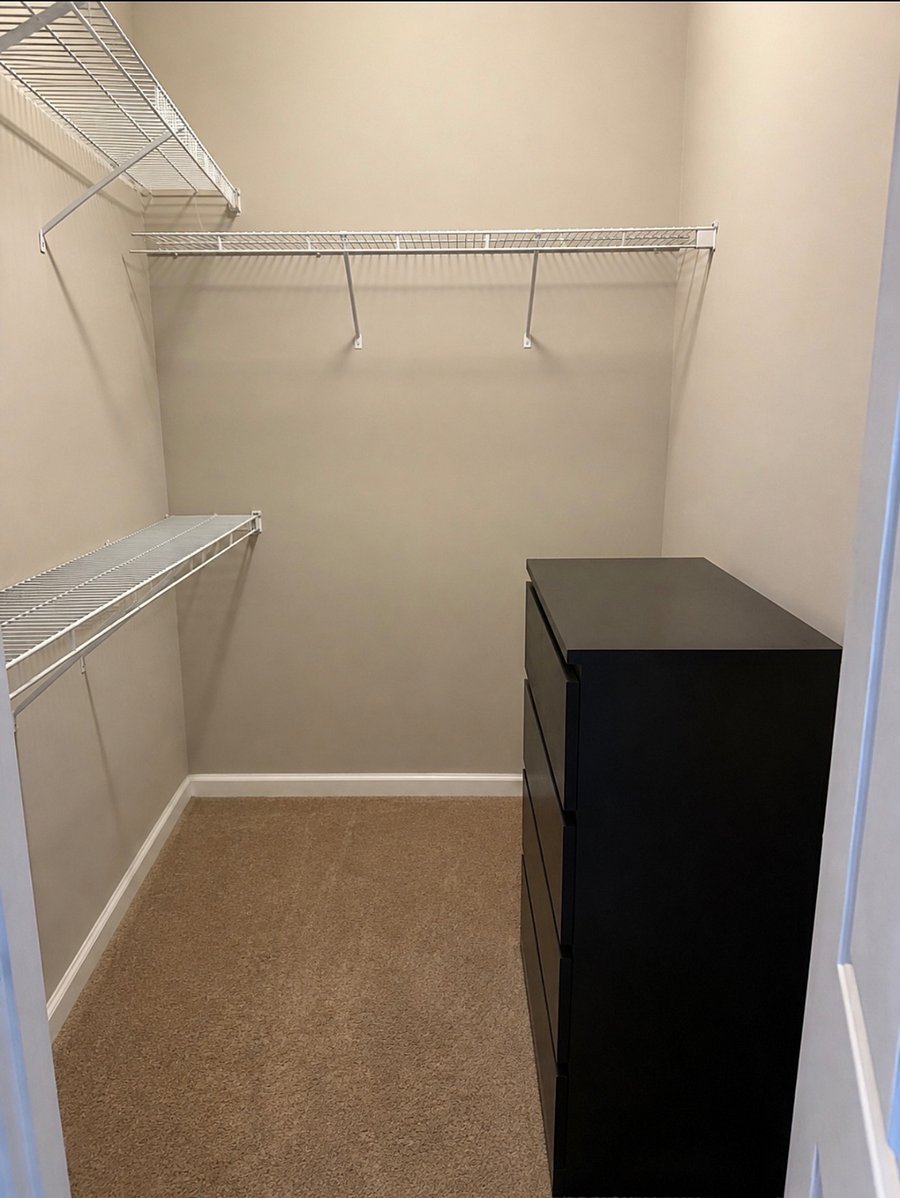 Closet for bedroom 2
