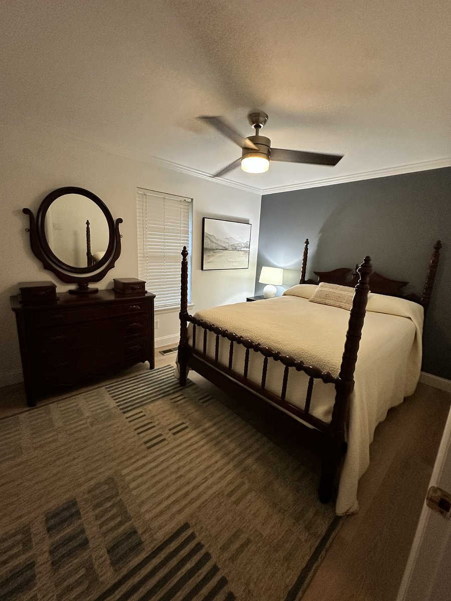Guest bedroom upstairs