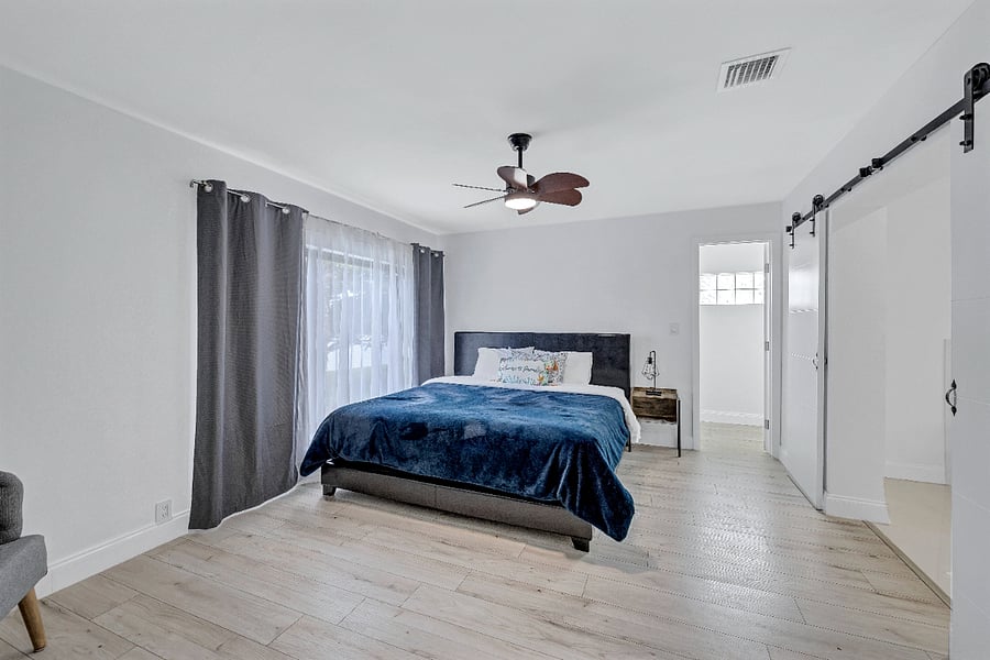 Master suite with king bed