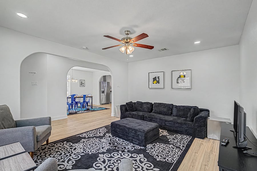 Furnished Finder property 1027274_1 photo 2