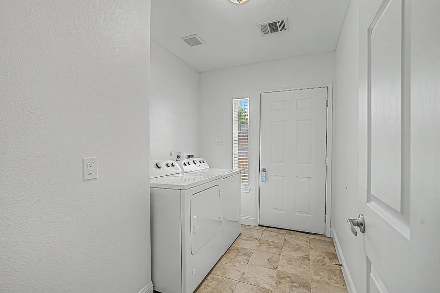 Furnished Finder property 1027274_1 photo 15